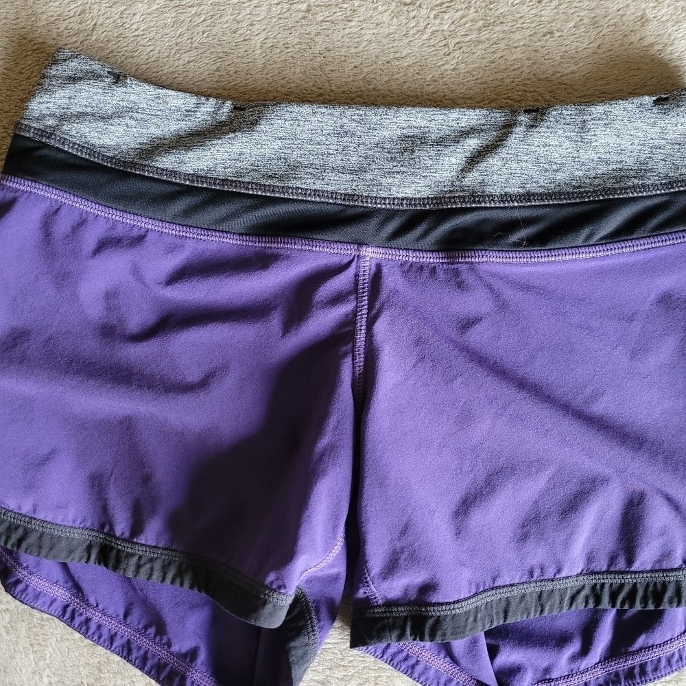 Lululemon Groovy Run Shorts size 4 - Picture 3 of 13